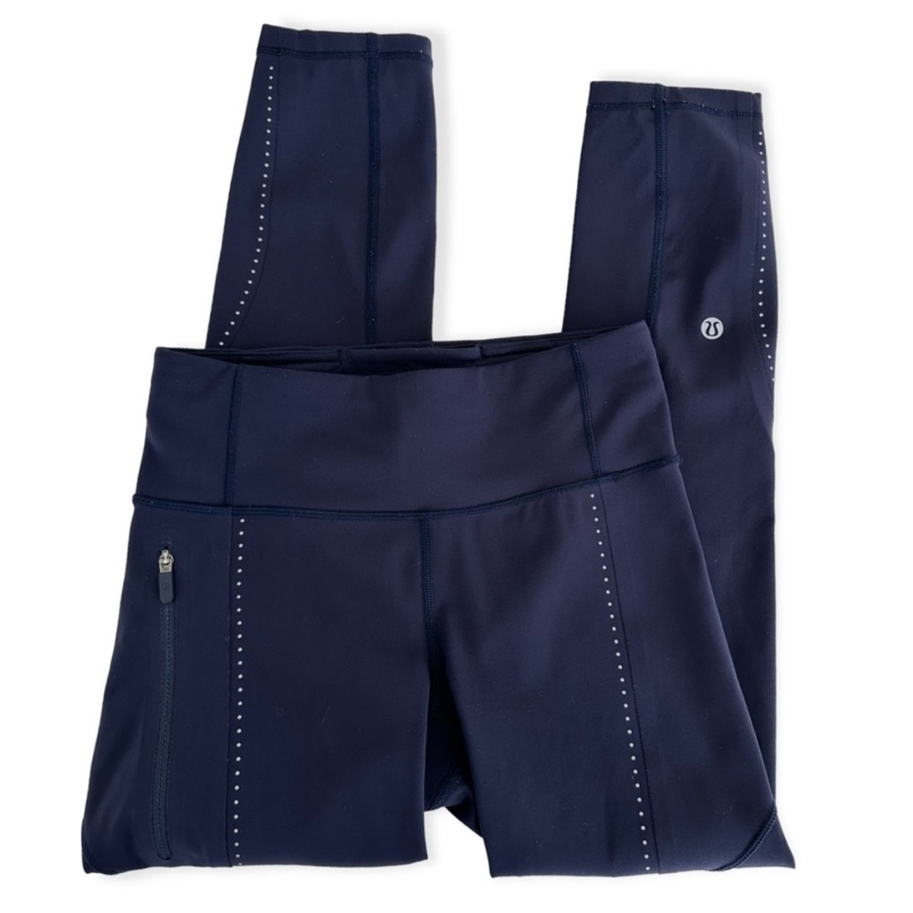 Lululemon Extra Mile Crop Reflective 23"
Midnight Navy size 6